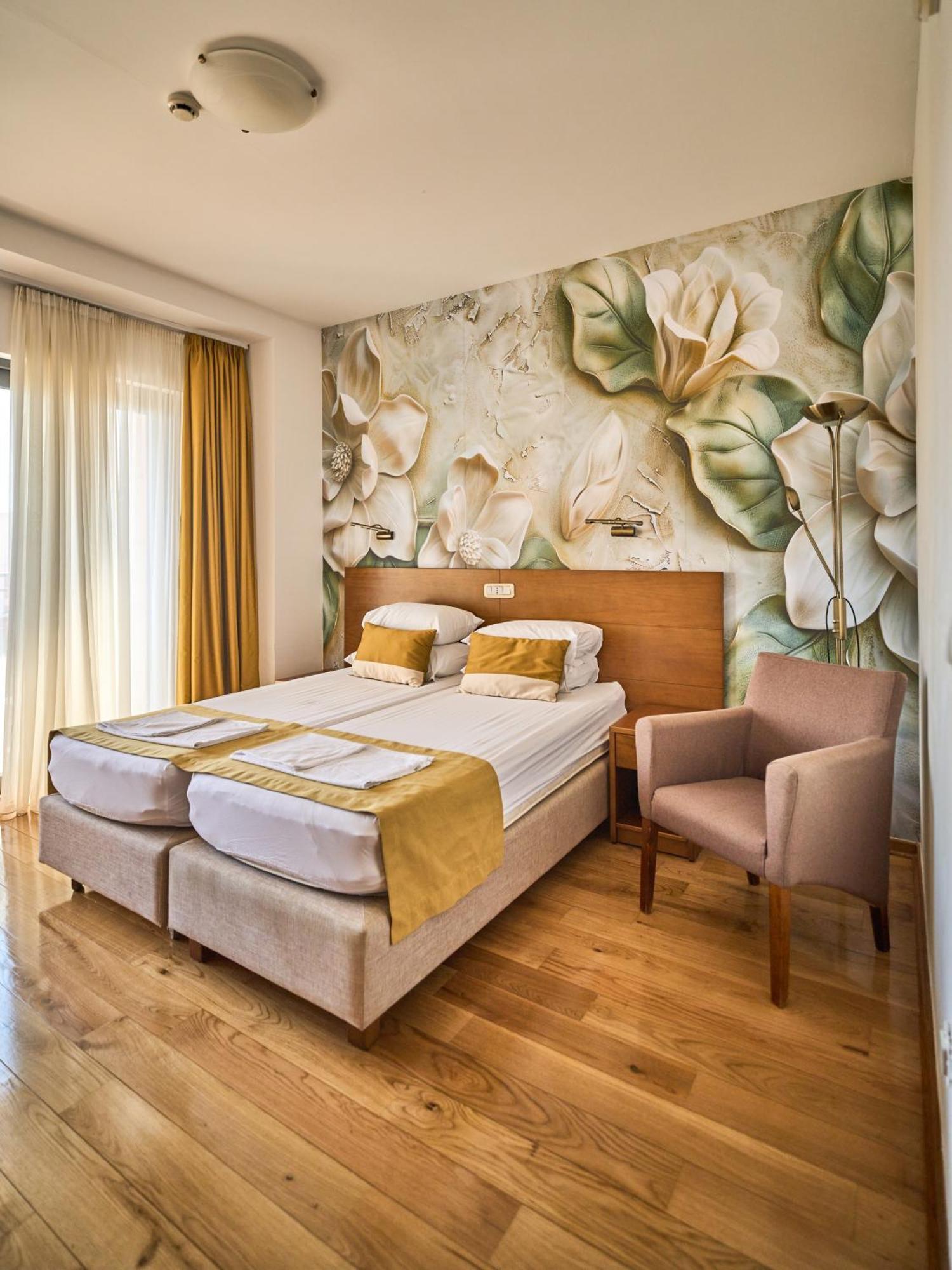 Hotel Petrovac מראה חיצוני תמונה