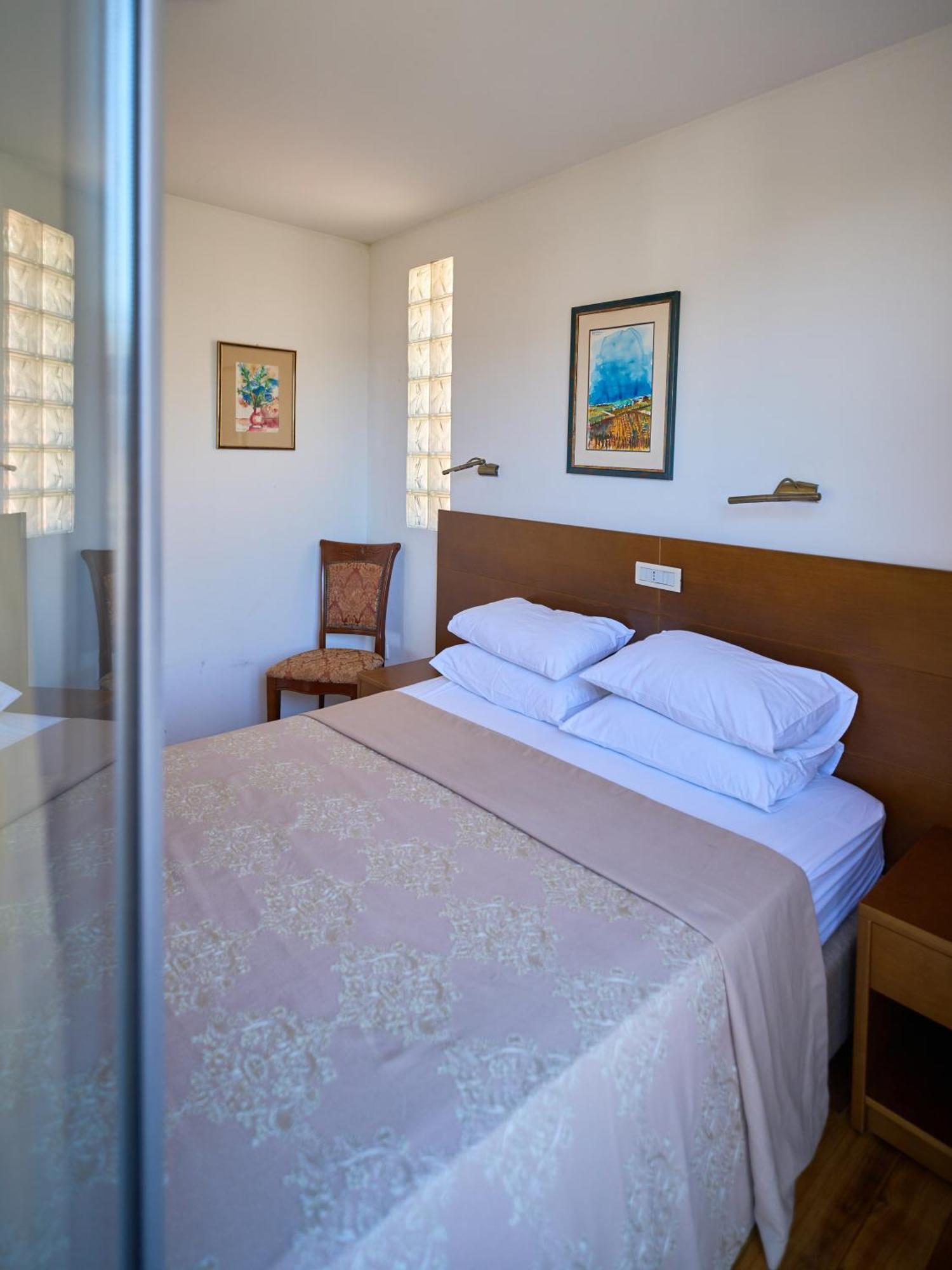 Hotel Petrovac מראה חיצוני תמונה