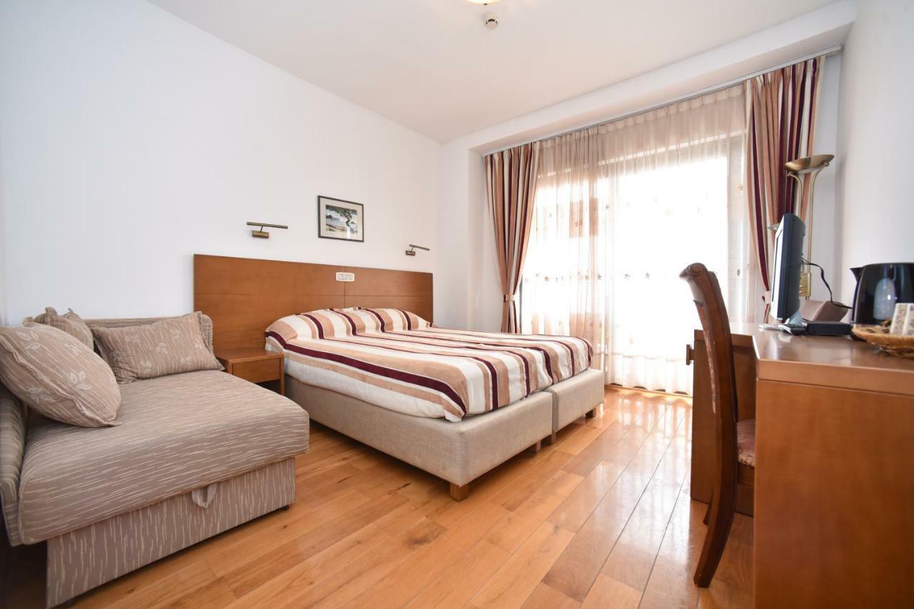 Hotel Petrovac מראה חיצוני תמונה